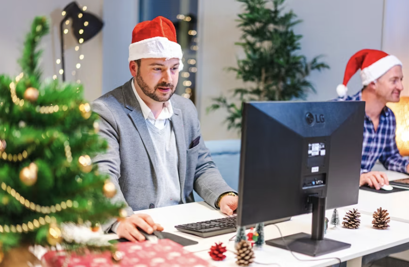 13 Holiday Email Campaigns That Hit Different (And Why They Worked)