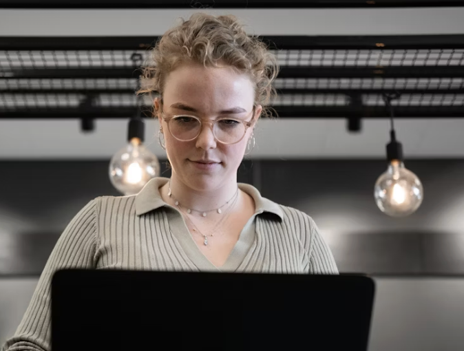 What the Inbox Teaches Us About Human Attention (and How Tech Keeps Breaking It)